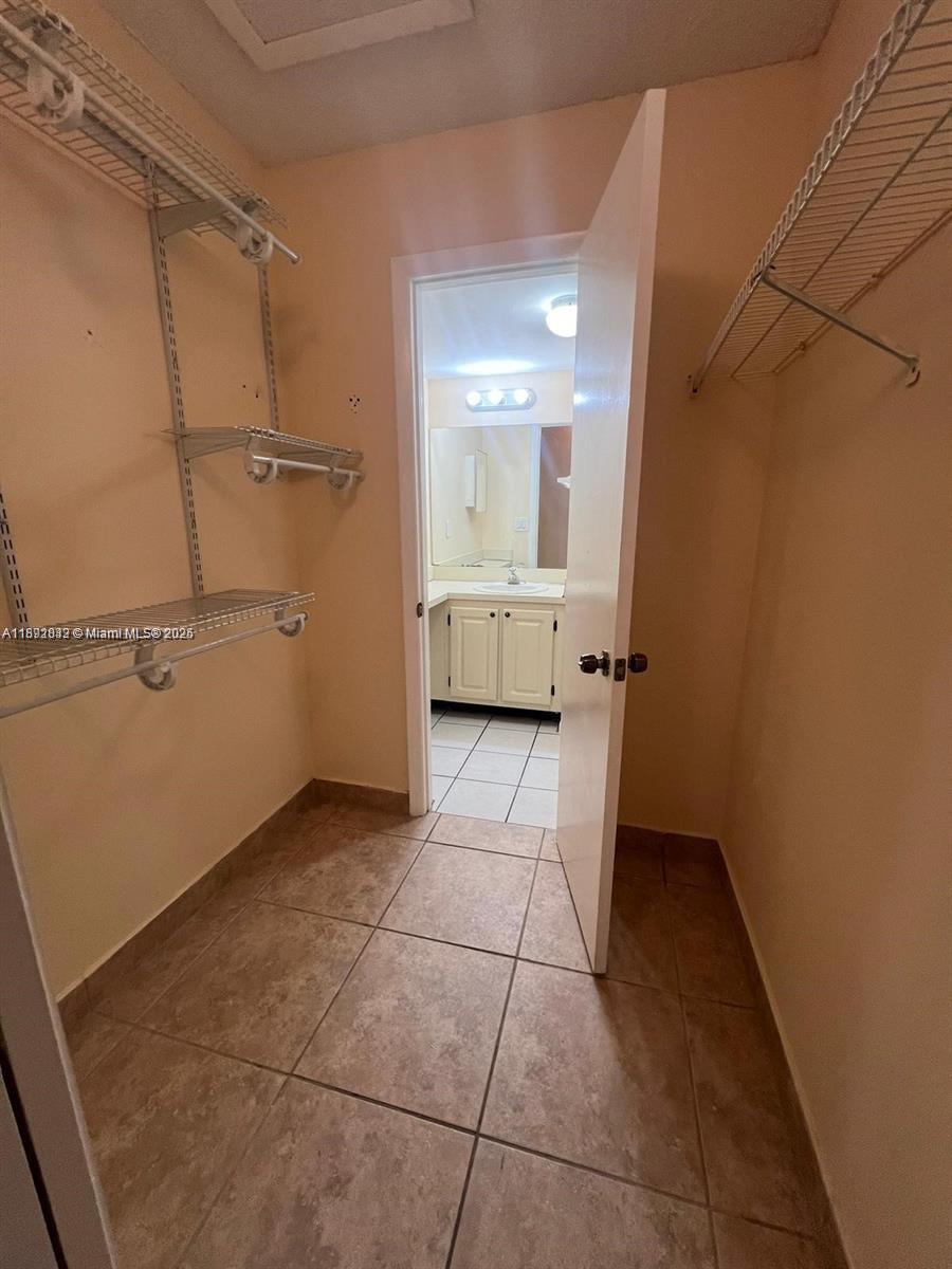 TARA GARDENS 1 CONDO - Residential Lease