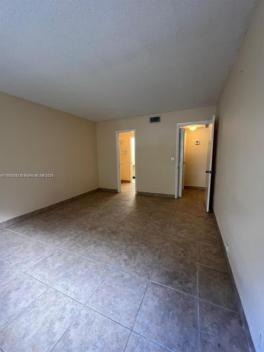 TARA GARDENS 1 CONDO - Residential Lease