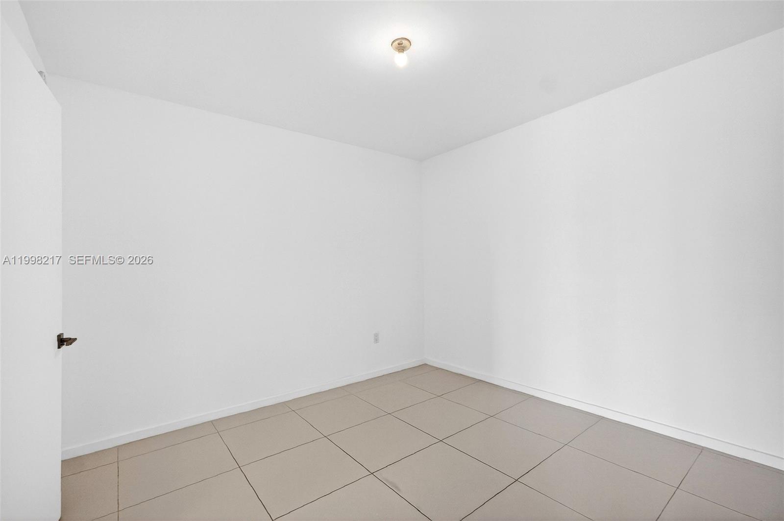 5252 PASEO CONDO - Residential Lease