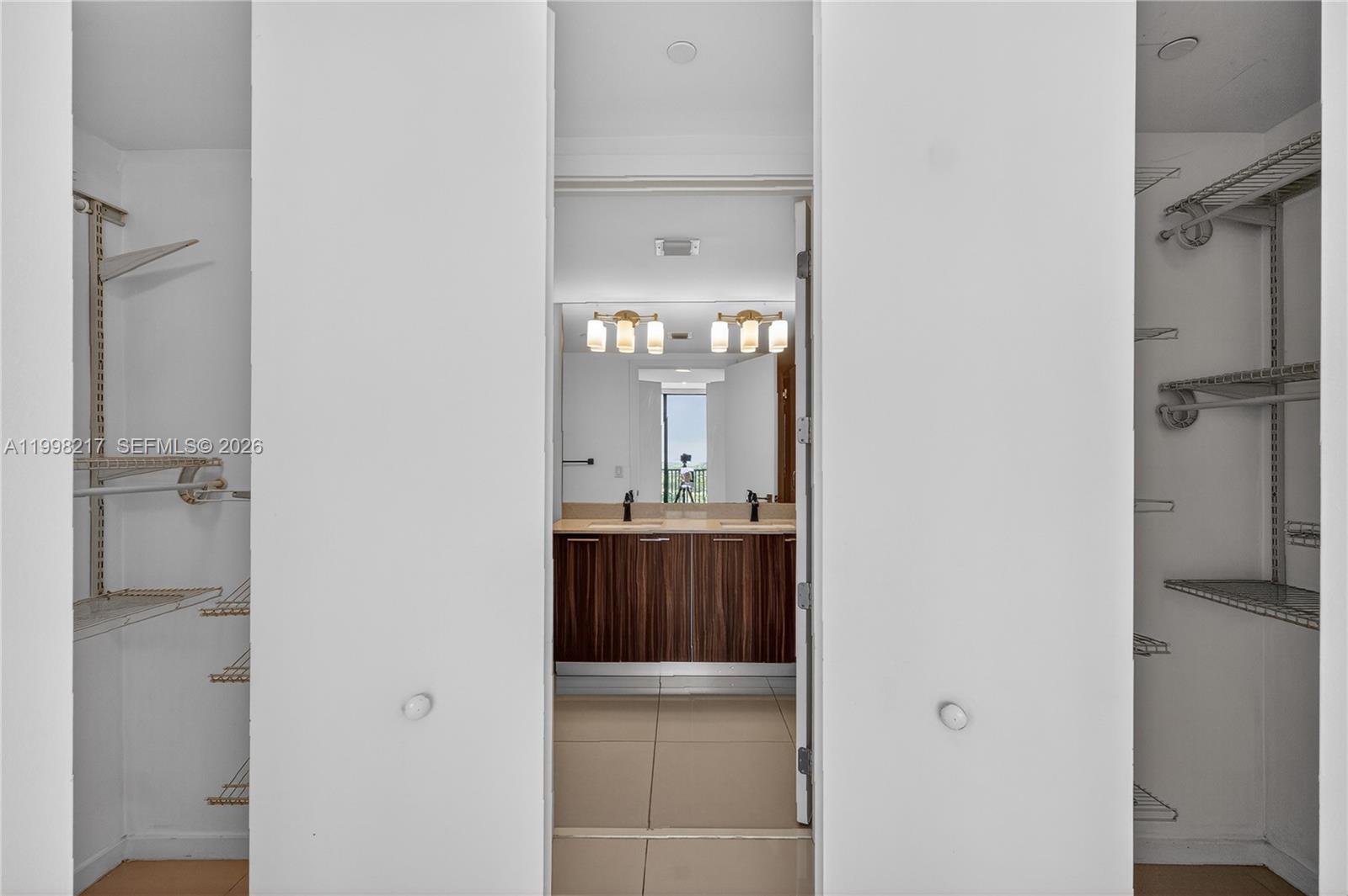 5252 PASEO CONDO - Residential Lease