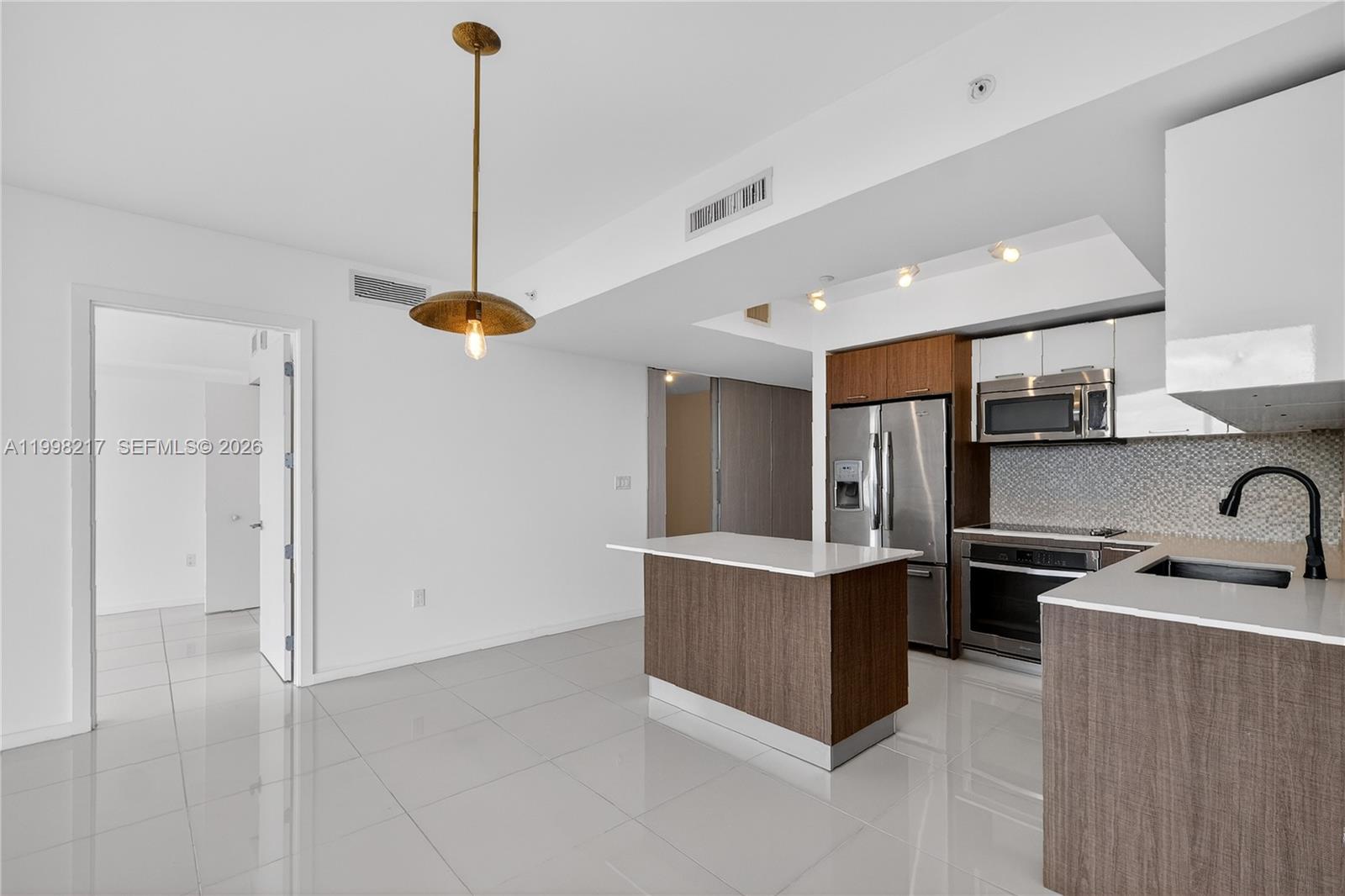 5252 PASEO CONDO - Residential Lease