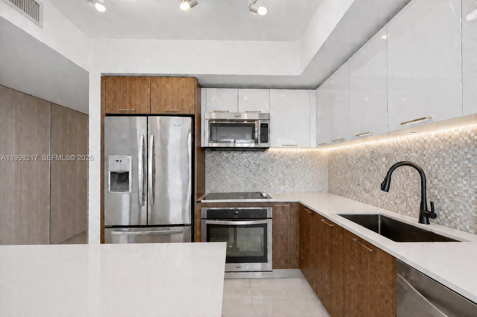 5252 PASEO CONDO - Residential Lease