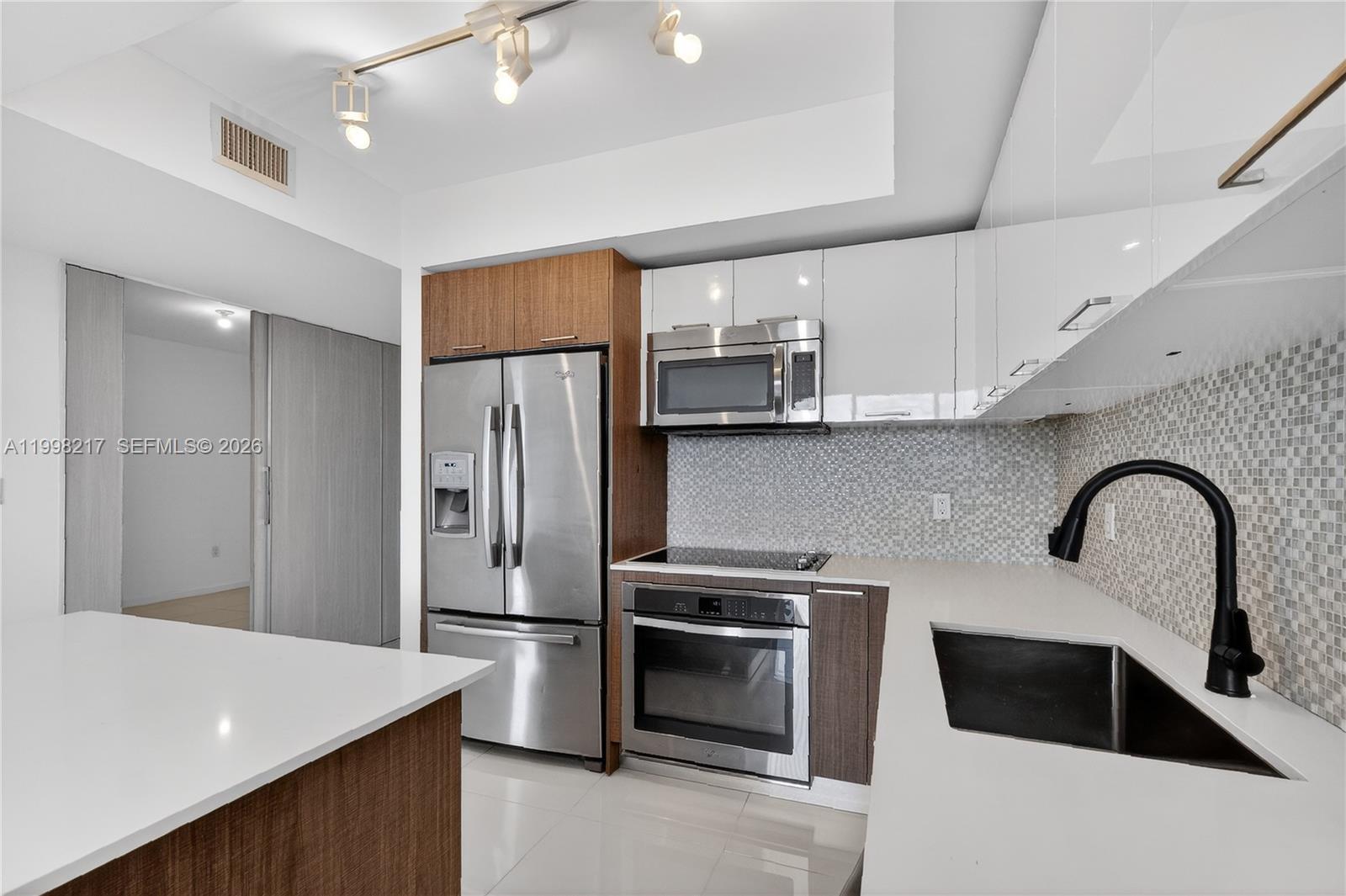 5252 PASEO CONDO - Residential Lease