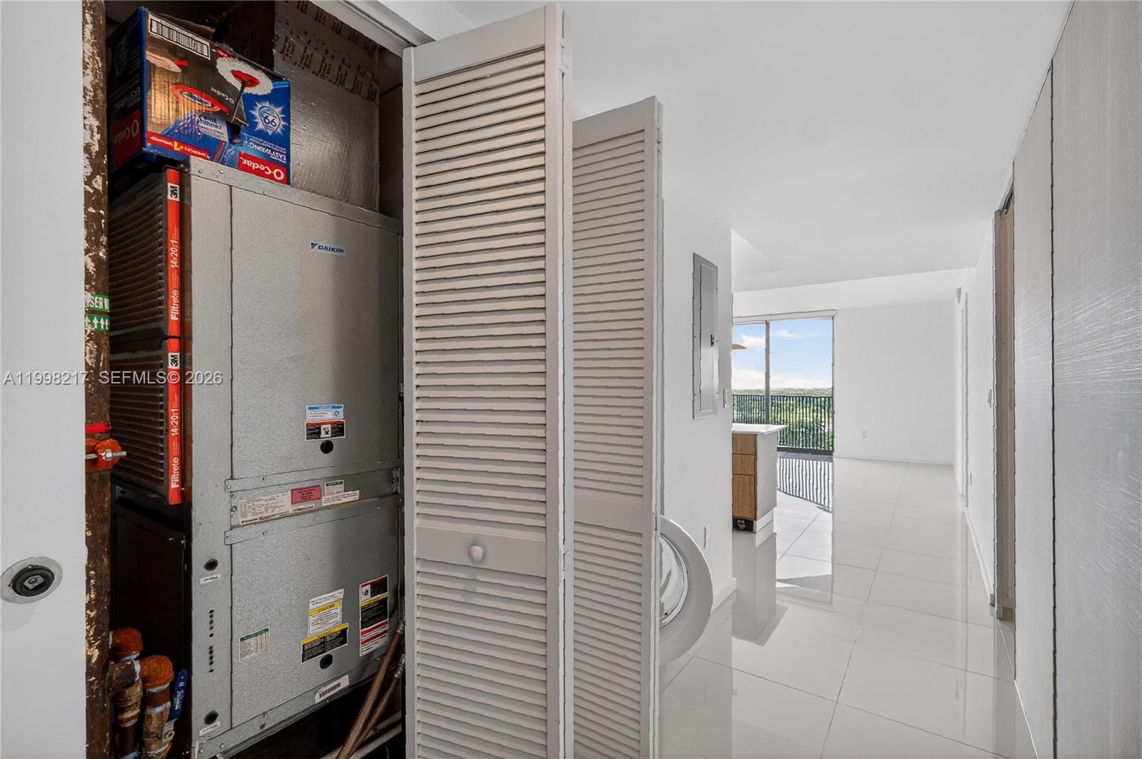 5252 PASEO CONDO - Residential Lease