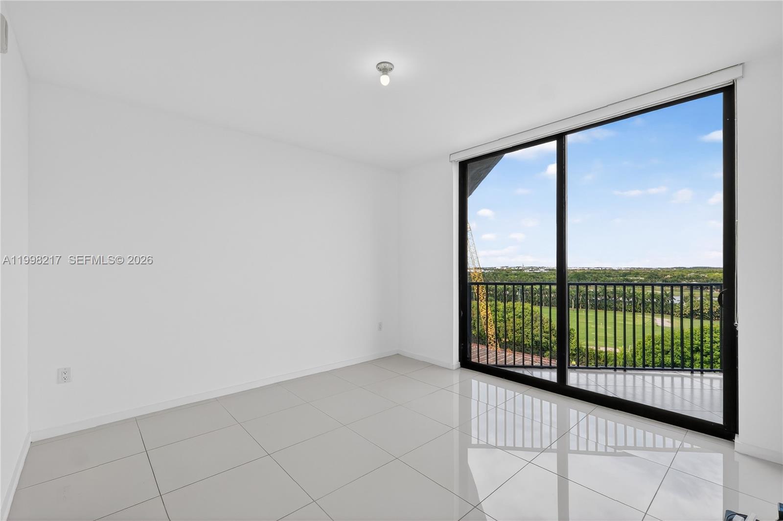 5252 PASEO CONDO - Residential Lease