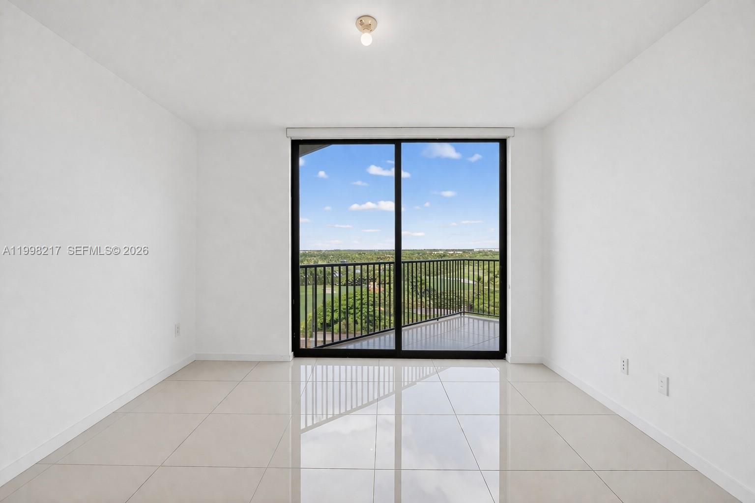 5252 PASEO CONDO - Residential Lease