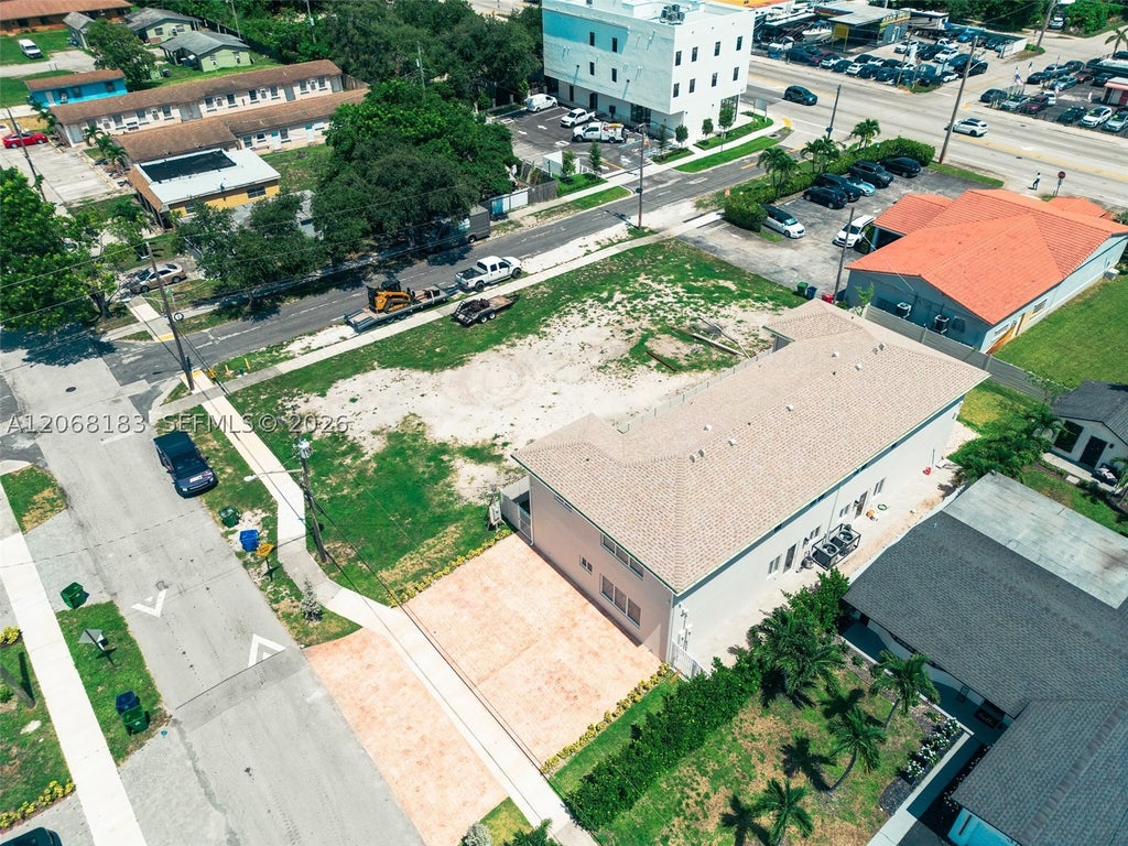 Photo of 1000 NW 4 Ave, Hallandale Beach, FL 33009 (MLS # A12068183)