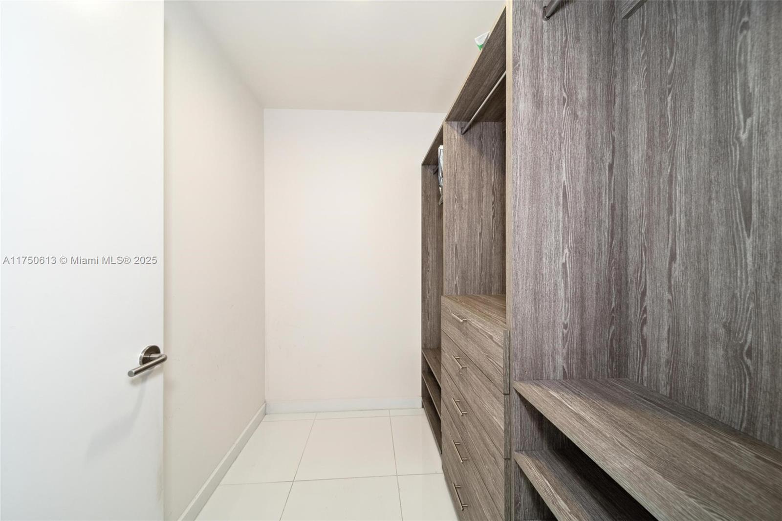 PARAMOUNT MIAMI WORLDCENT - Residential