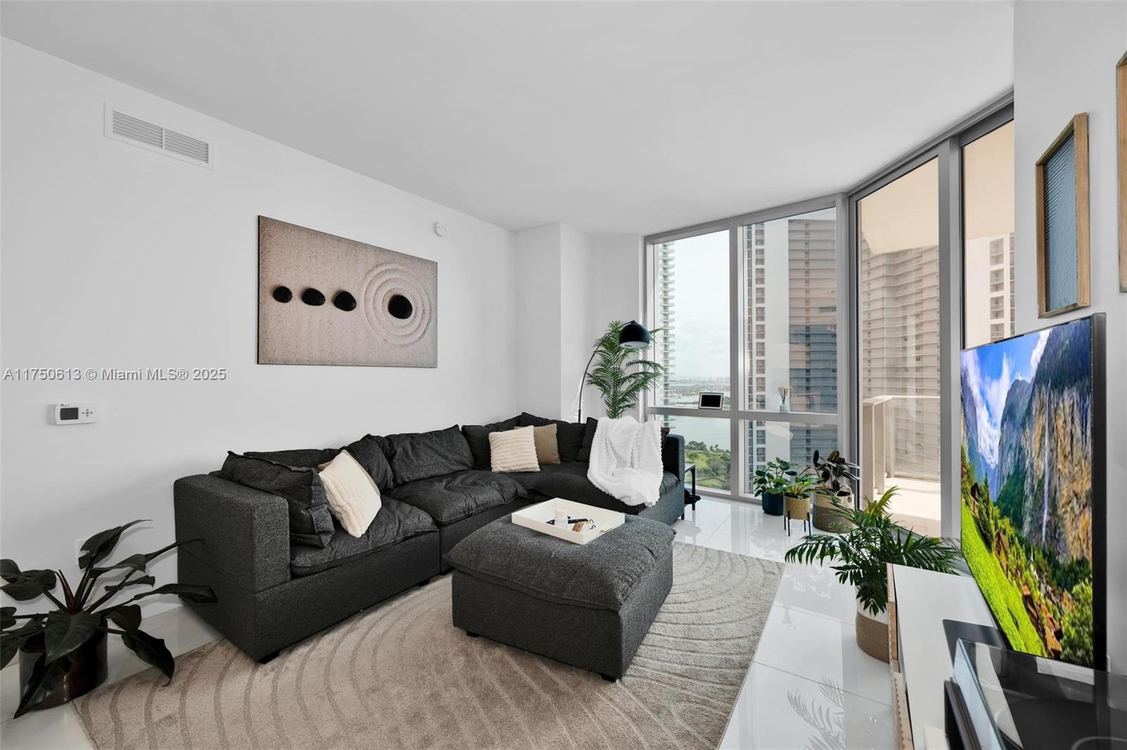 PARAMOUNT MIAMI WORLDCENT - Residential