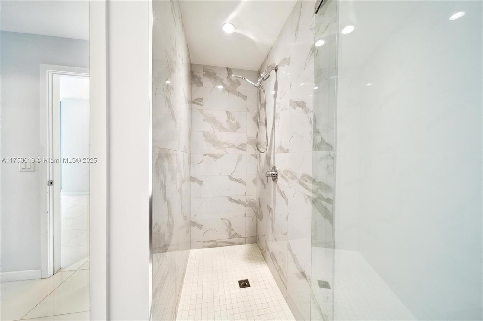 PARAMOUNT MIAMI WORLDCENT - Residential
