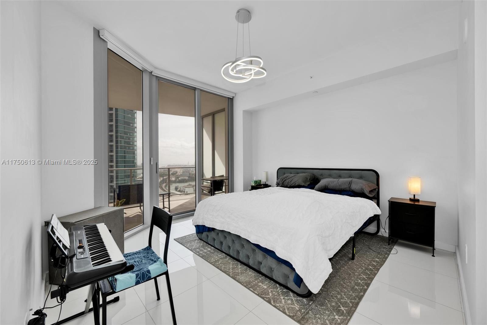 PARAMOUNT MIAMI WORLDCENT - Residential