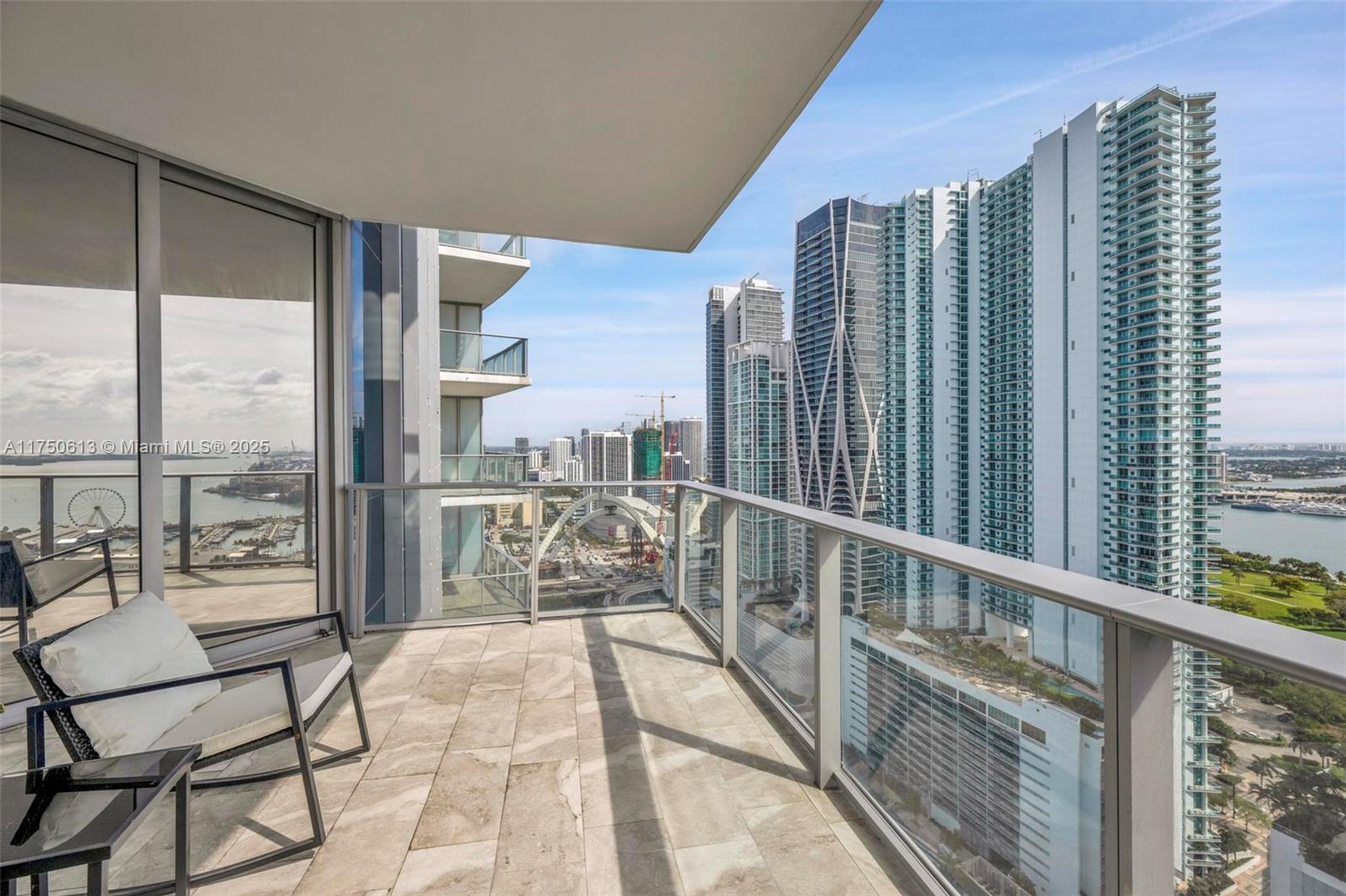 PARAMOUNT MIAMI WORLDCENT - Residential