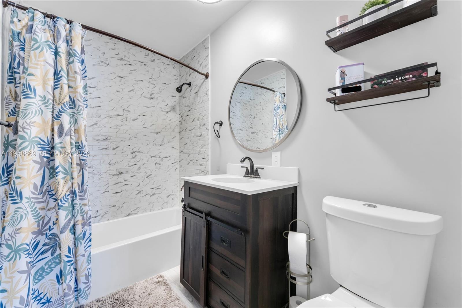 NORTH ANDREWS TERRACE FIR - Residential