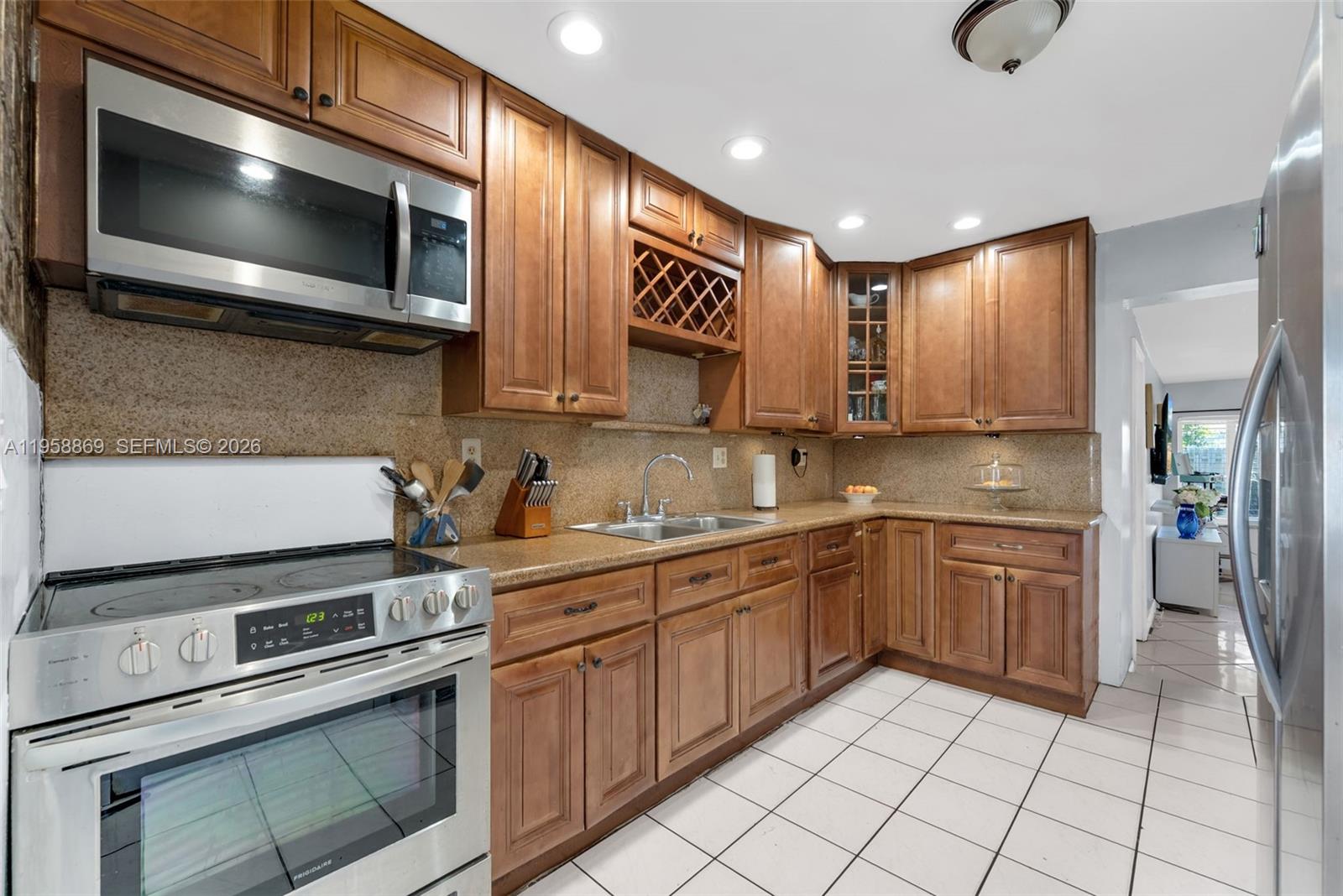 NORTH ANDREWS TERRACE FIR - Residential