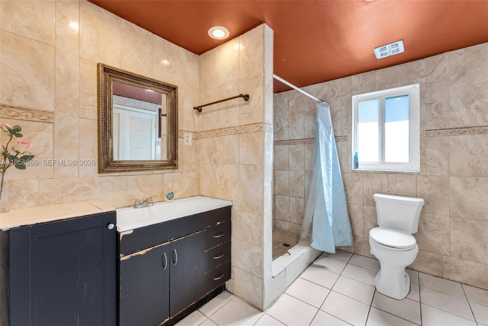 NORTH ANDREWS TERRACE FIR - Residential