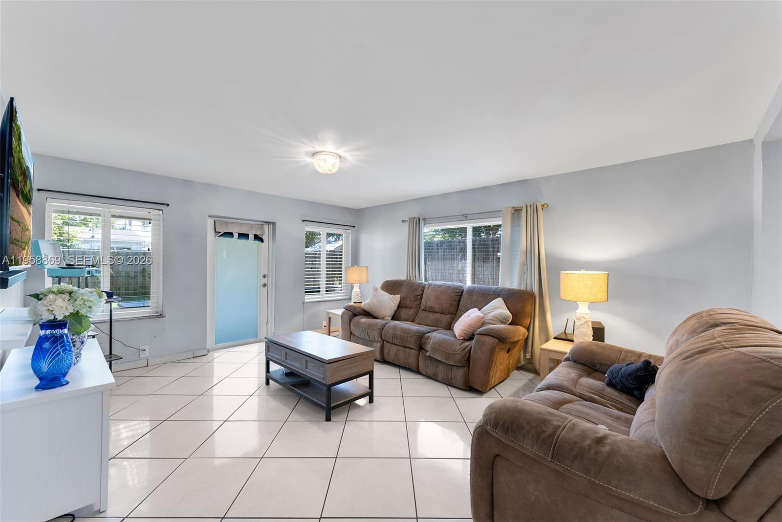 NORTH ANDREWS TERRACE FIR - Residential