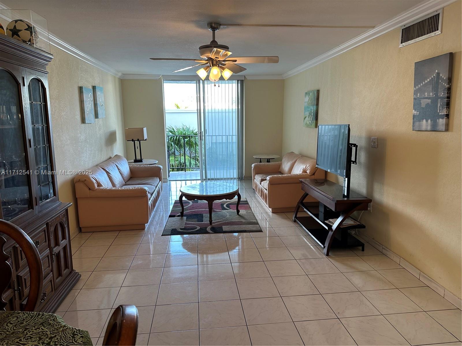 Property for Sale at 720 Collins Ave 404, Miami Beach, Miami-Dade County, Florida - Bedrooms: 1 
Bathrooms: 1  - $375,000