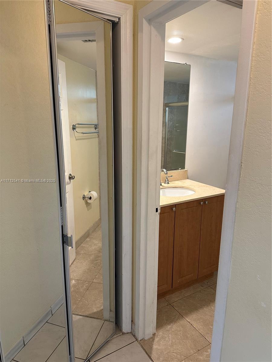 COLLINS TOWERS CONDO - Residential