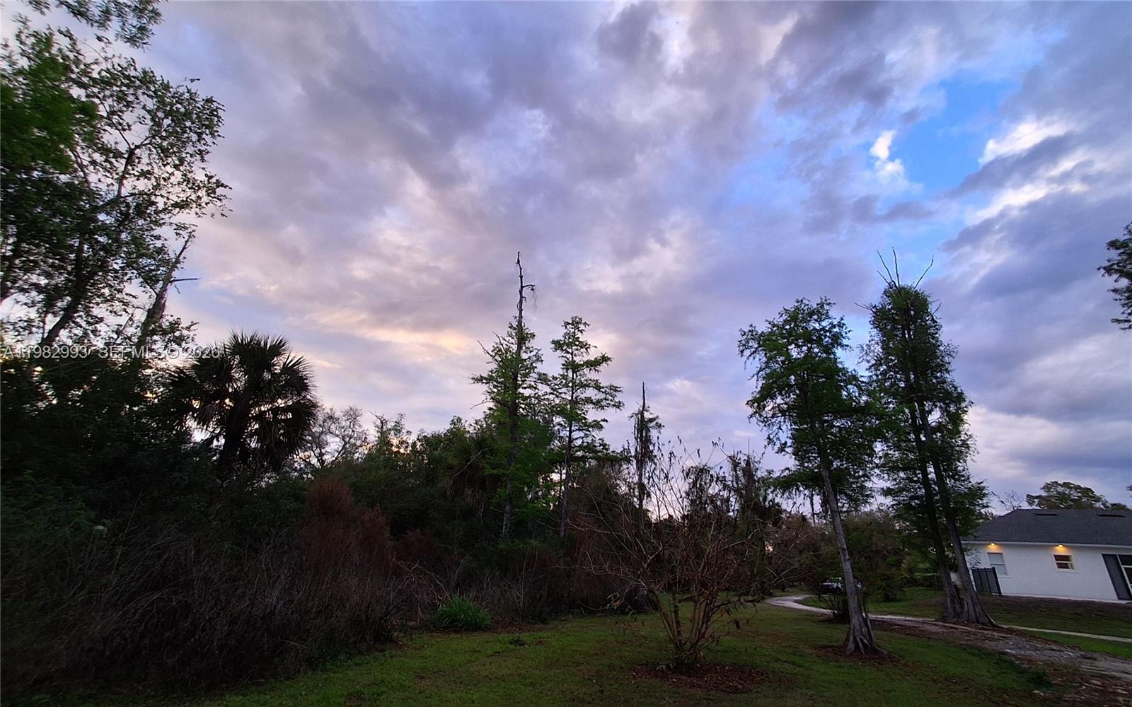 GOLDEN GATE EST - Residential