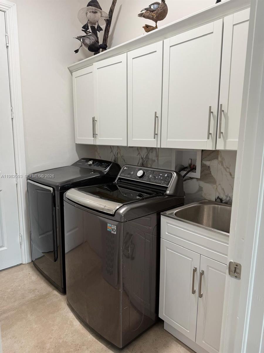 GOLDEN GATE EST - Residential