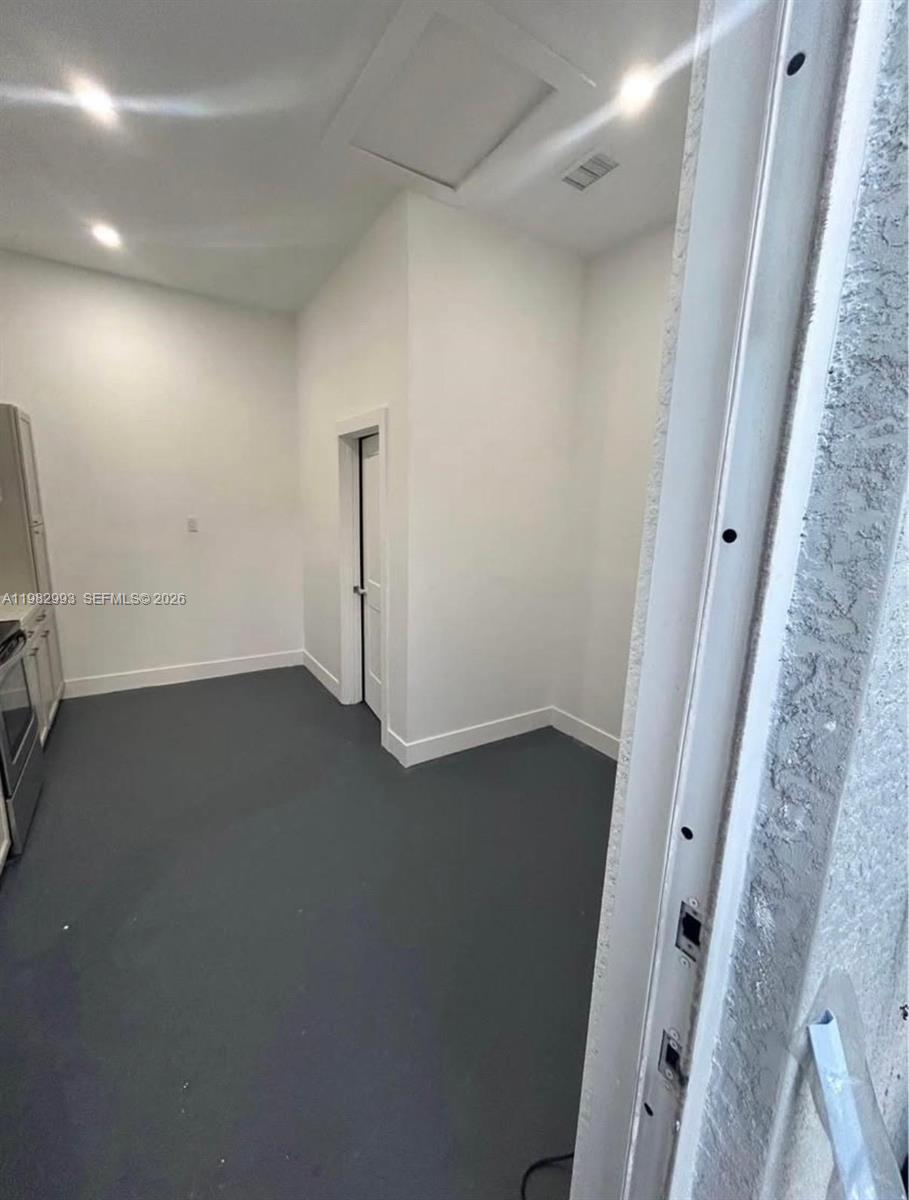 GOLDEN GATE EST - Residential