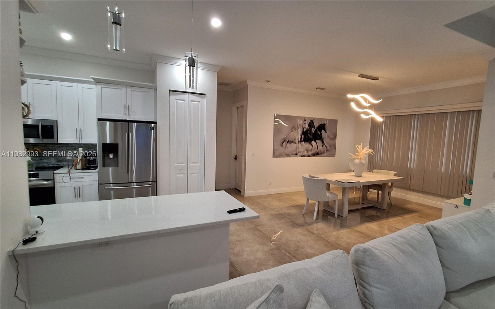 GOLDEN GATE EST - Residential