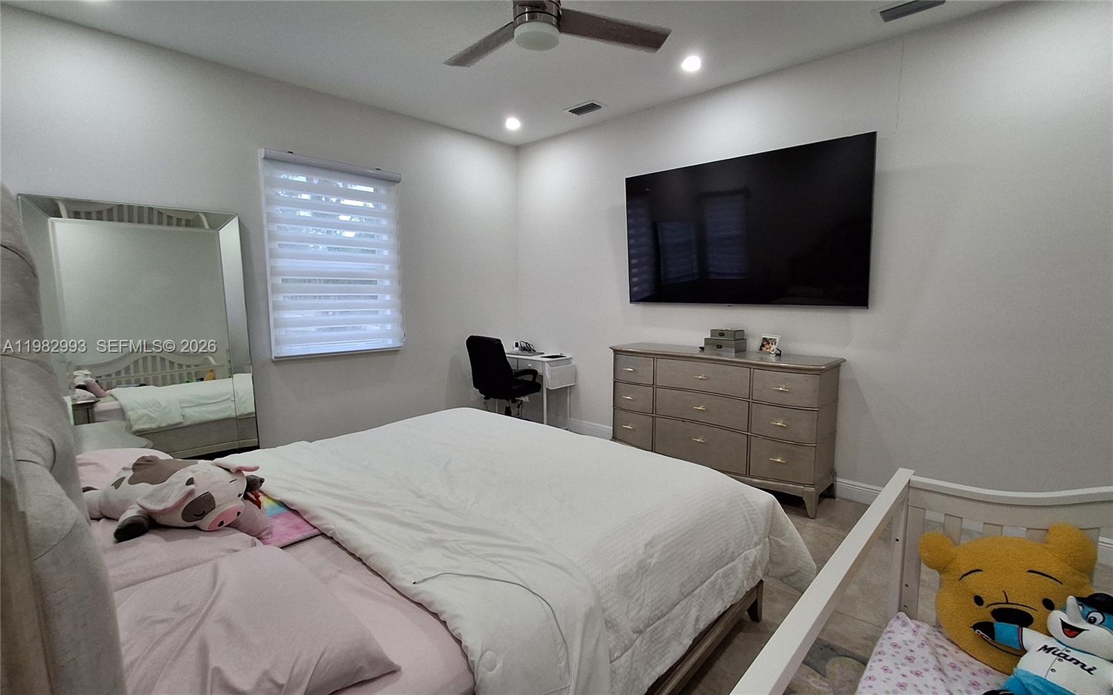 GOLDEN GATE EST - Residential