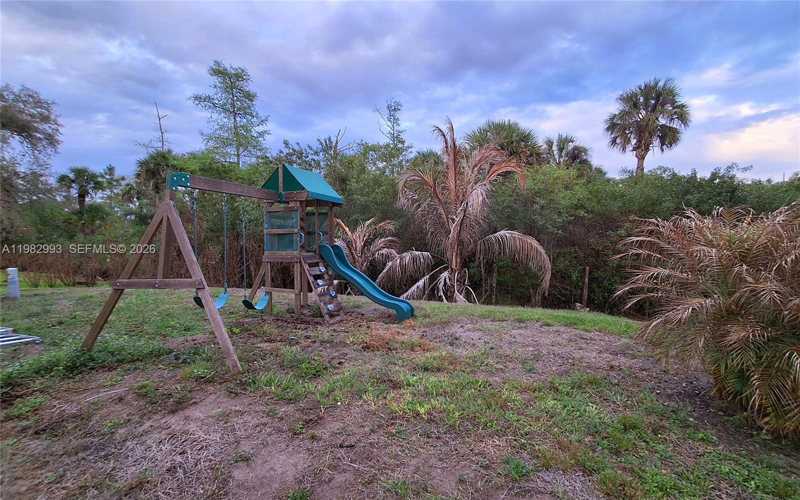 GOLDEN GATE EST - Residential