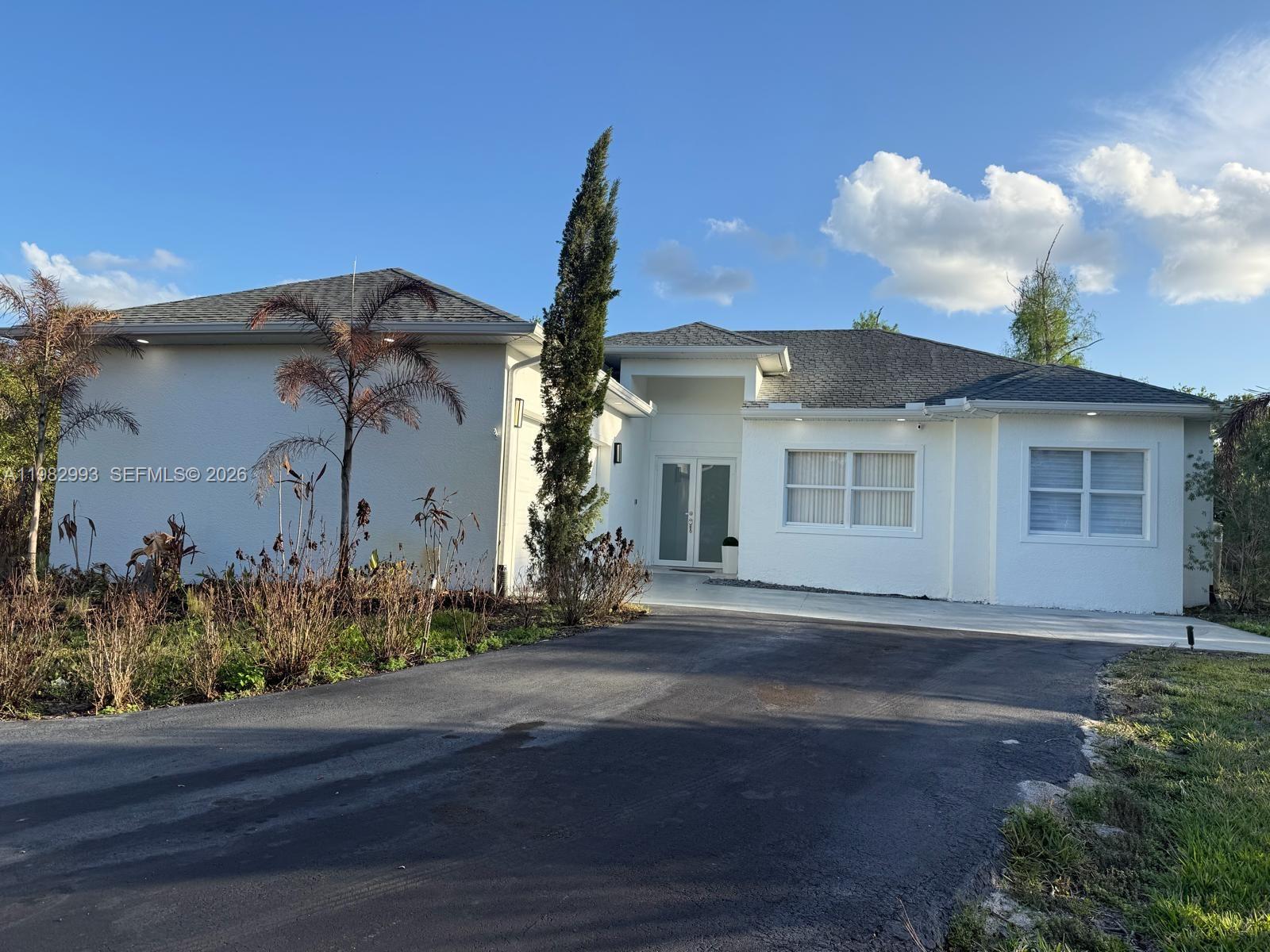 GOLDEN GATE EST - Residential