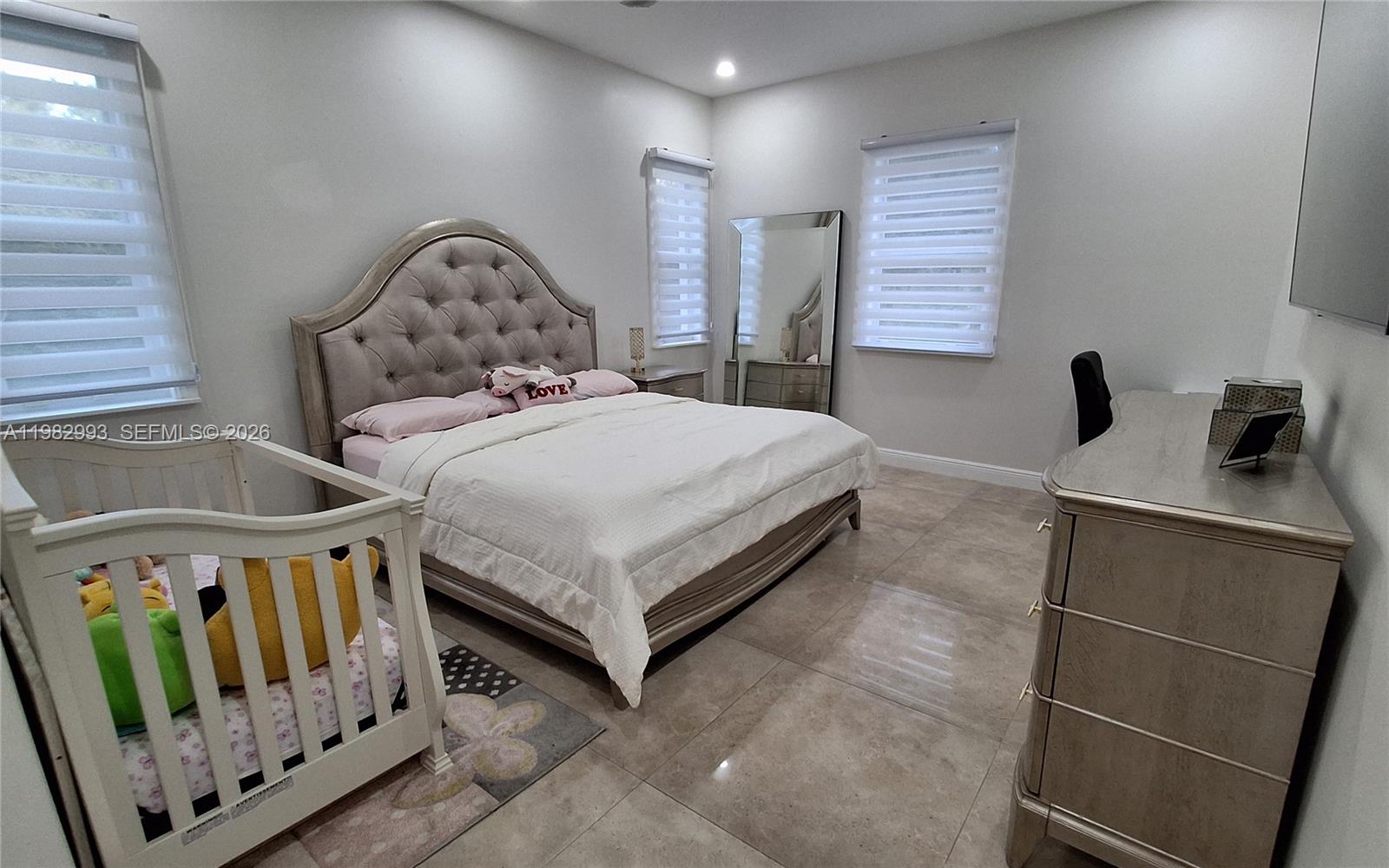 GOLDEN GATE EST - Residential