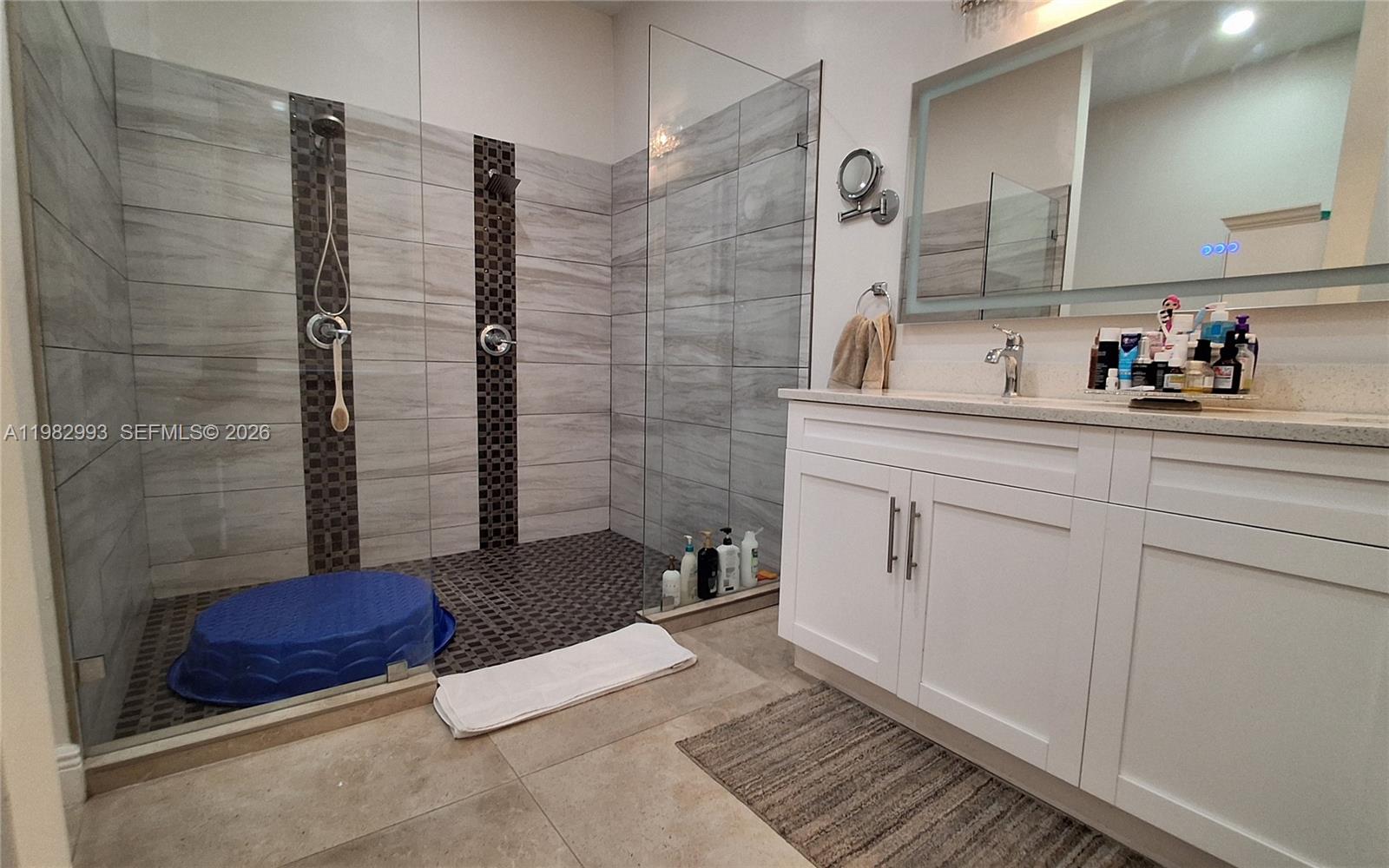 GOLDEN GATE EST - Residential