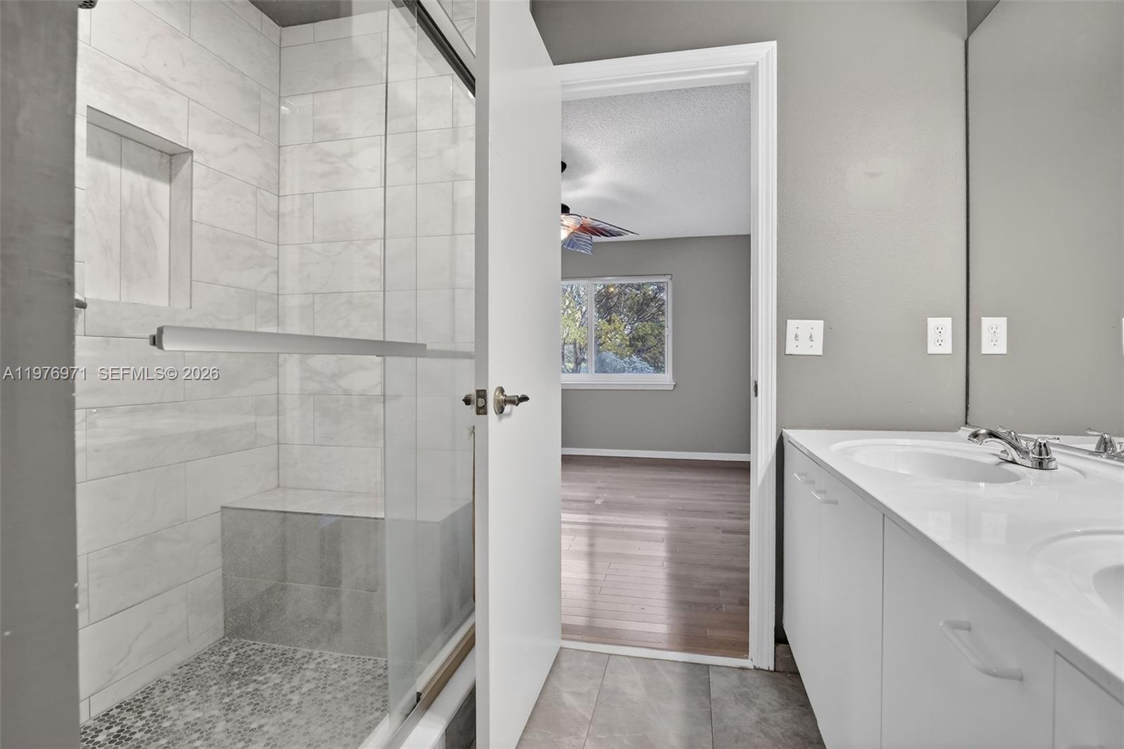 BANYAN OAKRIDGE - Residential