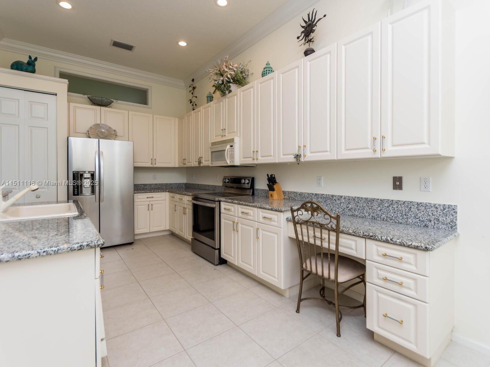 VALENCIA POINTE - Residential