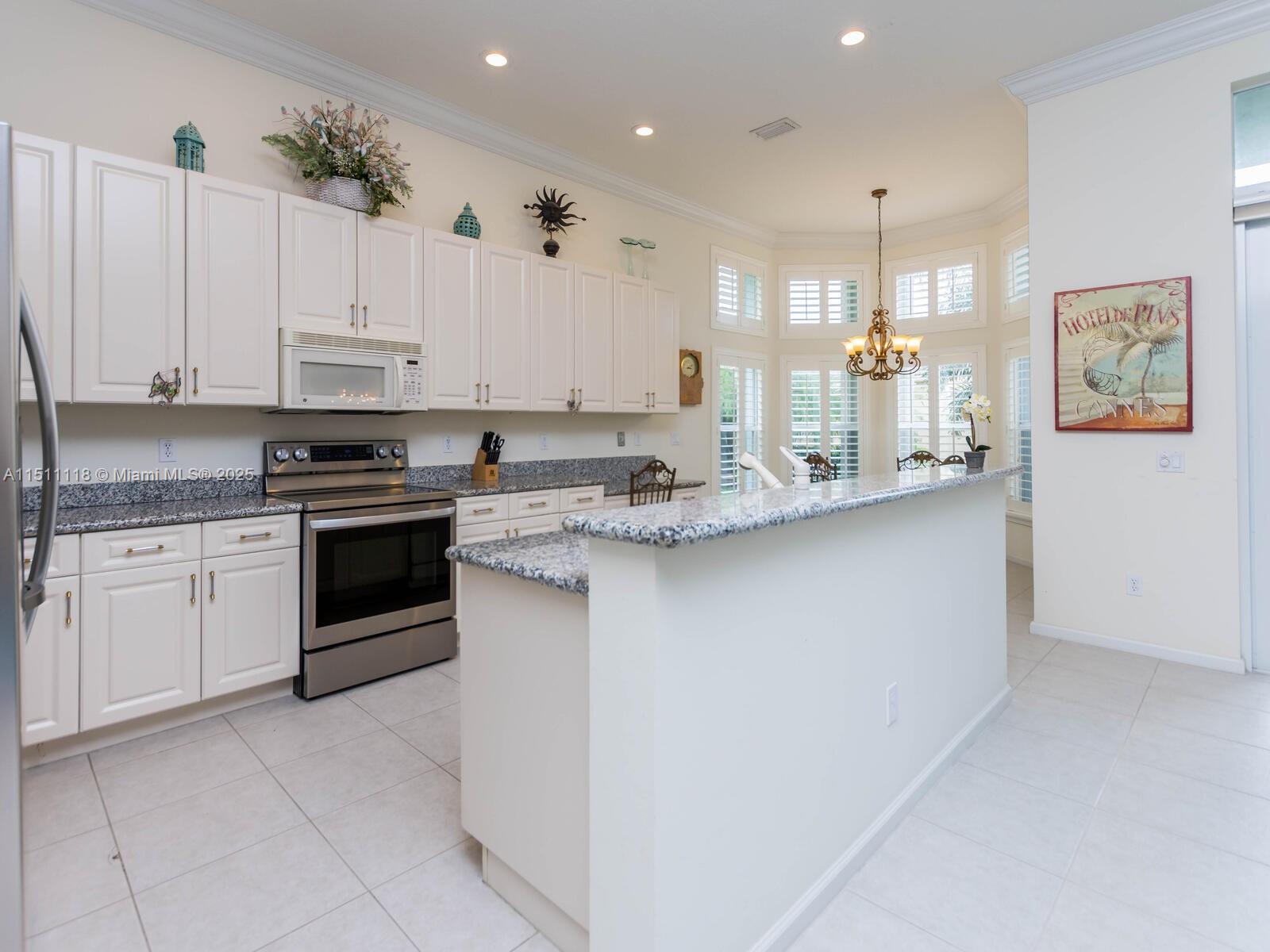 VALENCIA POINTE - Residential