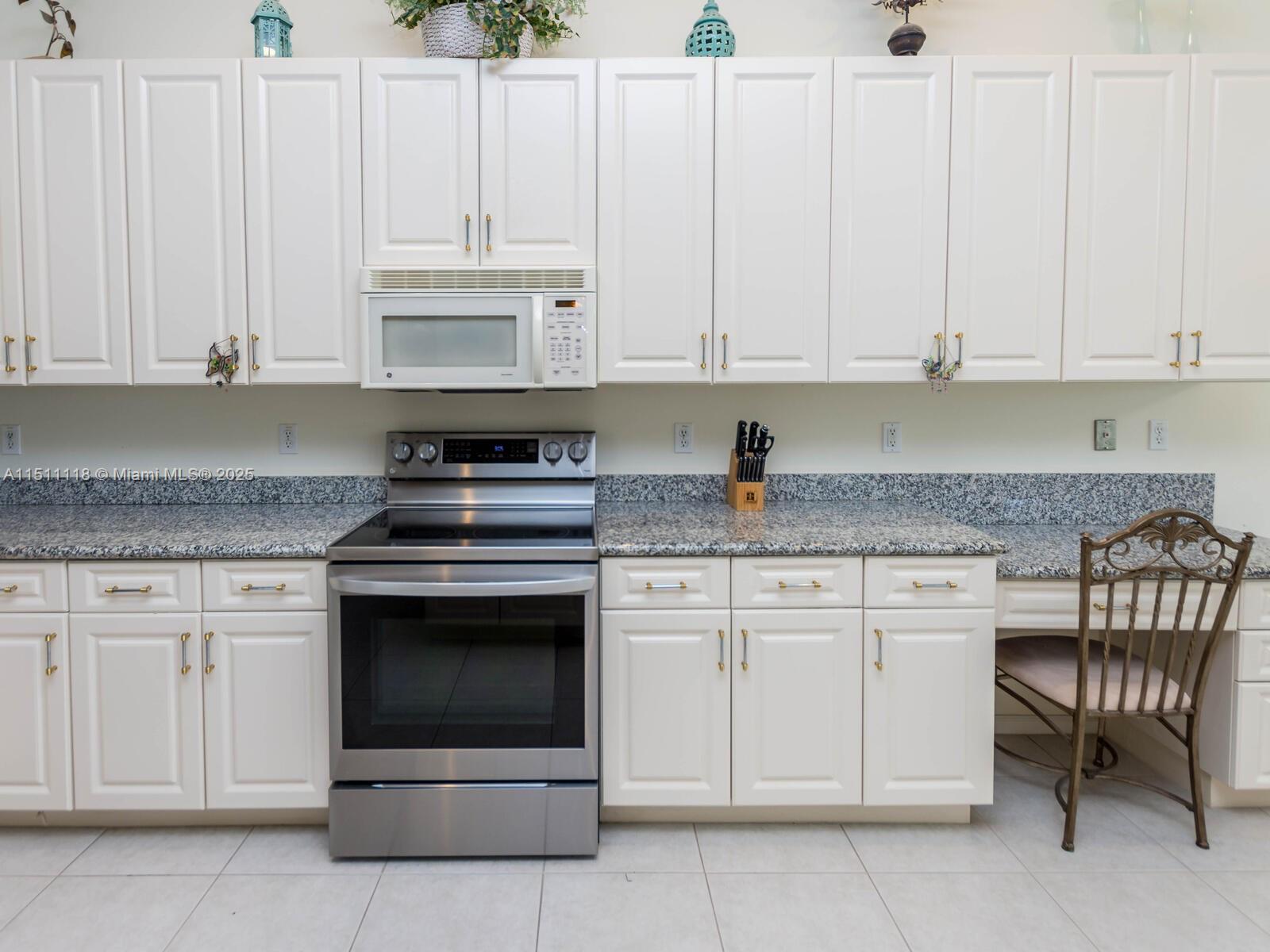 VALENCIA POINTE - Residential