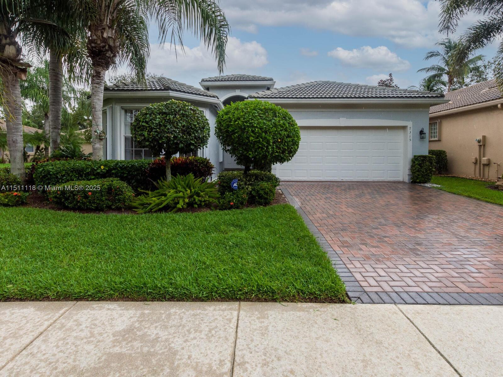 VALENCIA POINTE - Residential