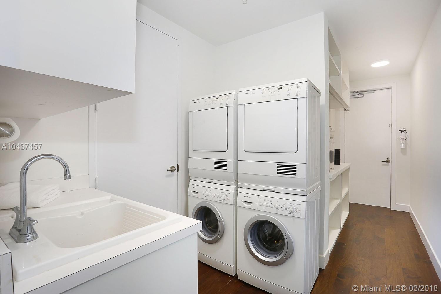 GROVENOR HOUSE CONDO - Residential