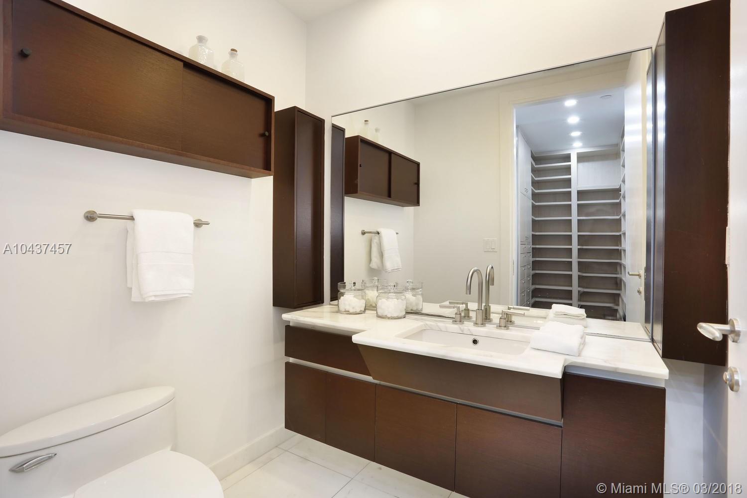 GROVENOR HOUSE CONDO - Residential