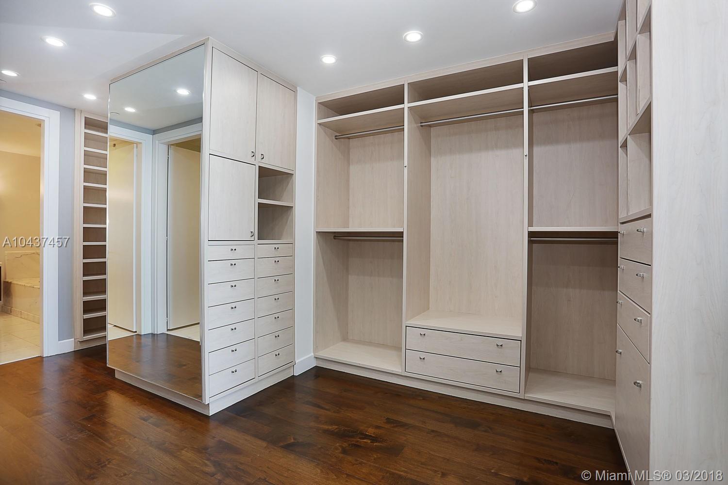 GROVENOR HOUSE CONDO - Residential