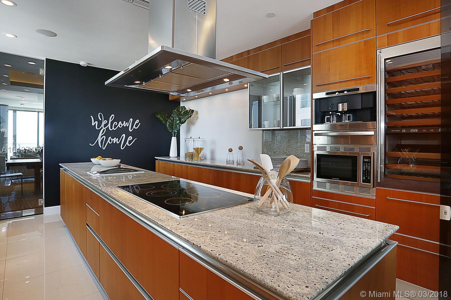 GROVENOR HOUSE CONDO - Residential