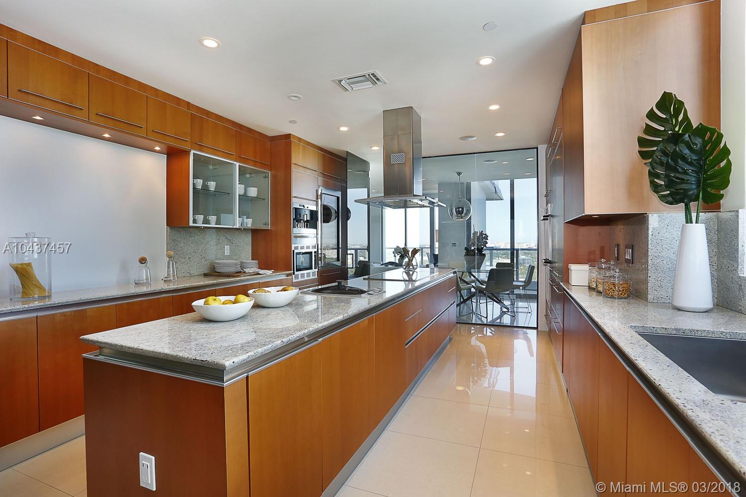 GROVENOR HOUSE CONDO - Residential