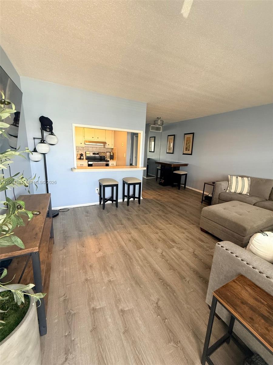 MAYBURY MANSIONS CONDO - Residential Lease