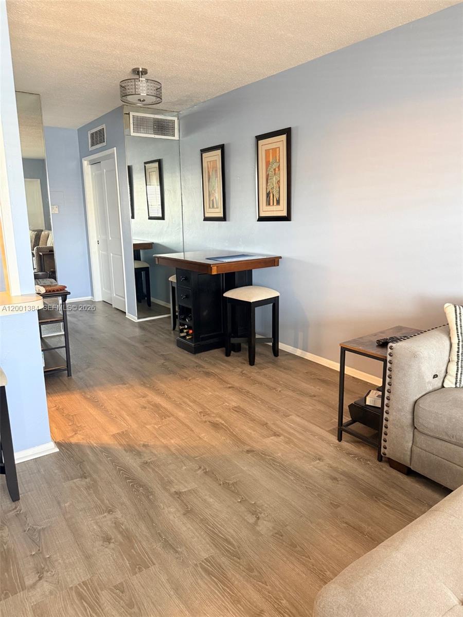 MAYBURY MANSIONS CONDO - Residential Lease