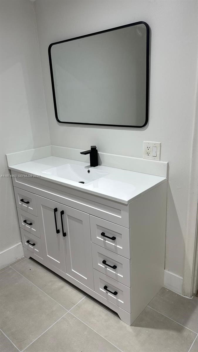 SAMARI LAKE EAST CONDO - Residential Lease