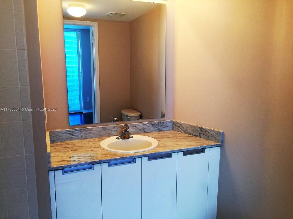 THE BRIDGEWATER CONDO - Residential Lease