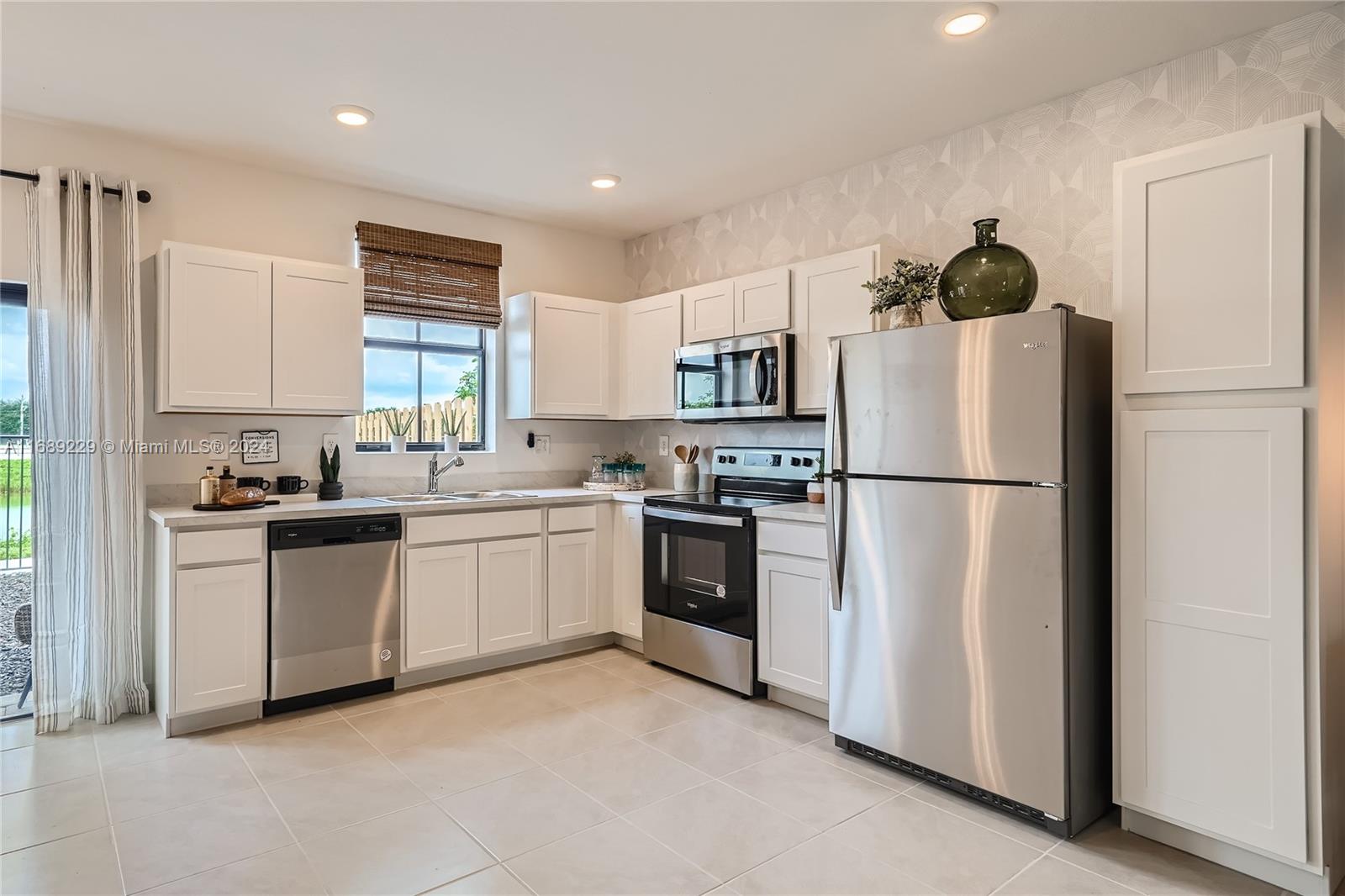 Palm Cay - Residential