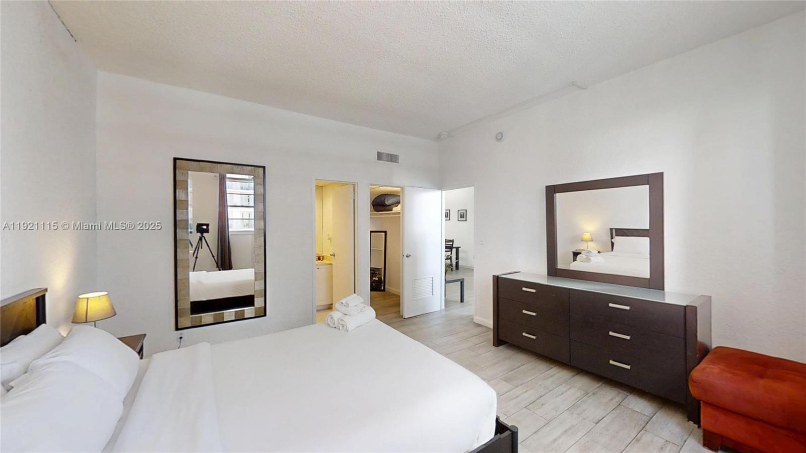 SIAN OCEAN RESIDENCES CON - Residential Lease