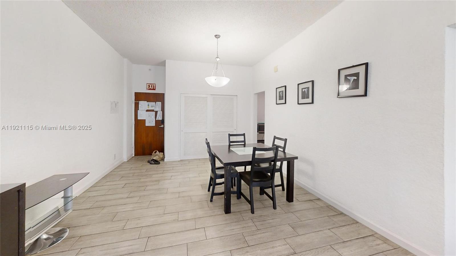 SIAN OCEAN RESIDENCES CON - Residential Lease