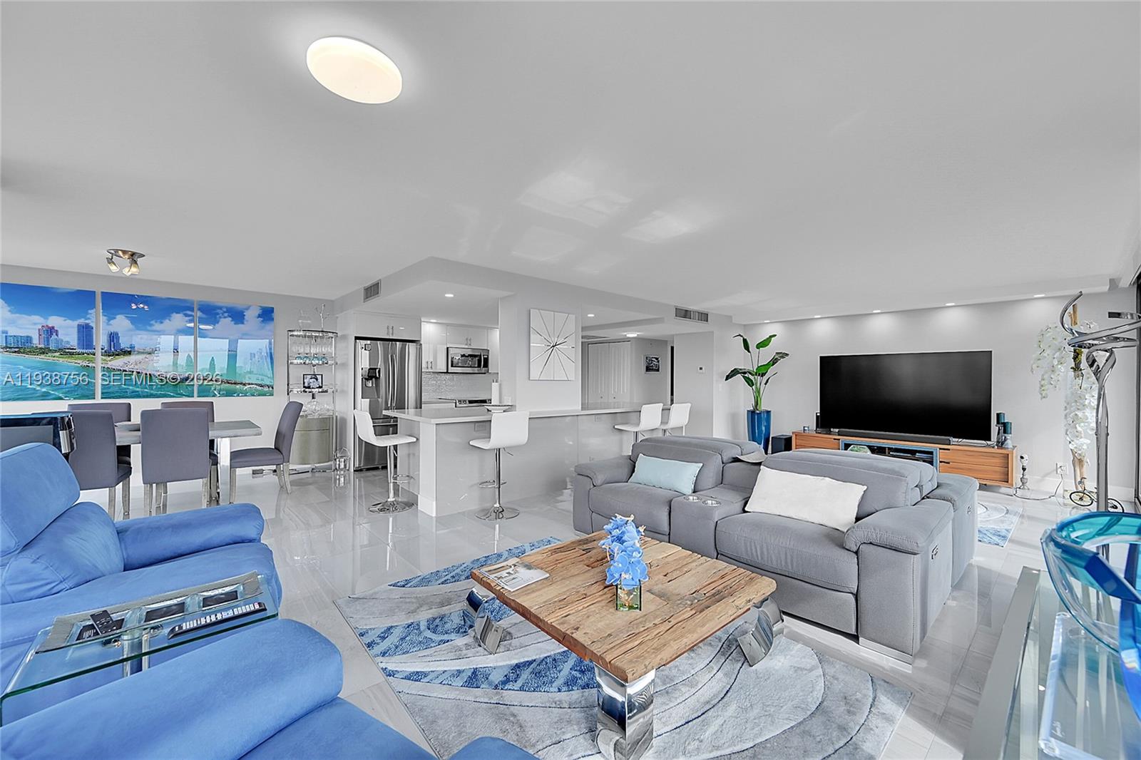 AVANT GARDE CONDO - Residential