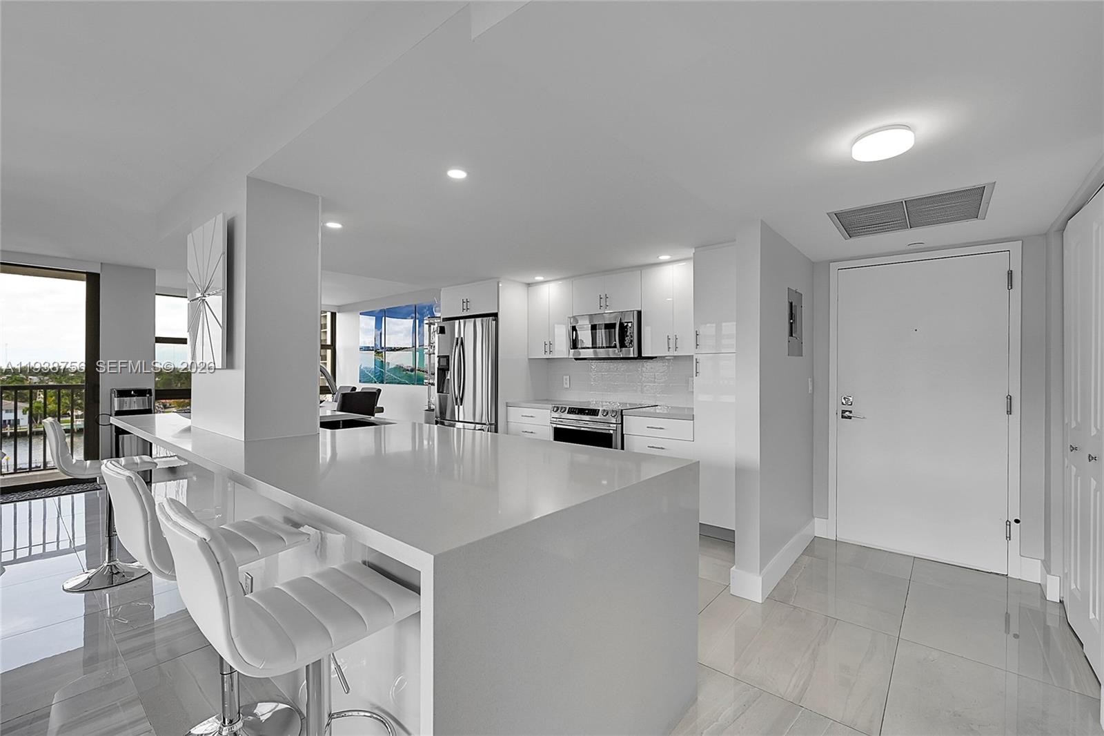 AVANT GARDE CONDO - Residential